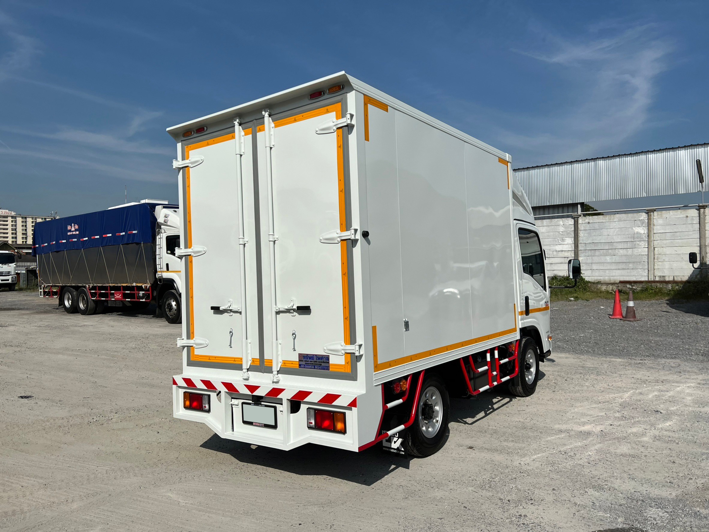 ISUZU NLR Smoother Euro 5 Max (ช่วงยาว 3 เมตร) หัวแชสซี (Chassis)
