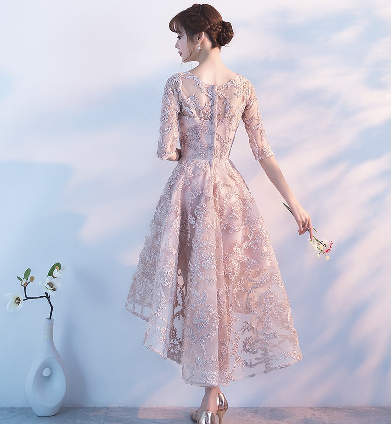 พร้อมส่ง !! ชุดเดรสออกงานสีครีมเบจ ปักลายนูน กระโปรงทรงบานหน้าสั้นหลังยาว แนวเรียบหรู สวย ดูดี ใส่เป็นชุดราตรี ชุดออกงาน ชุดไปงานแต่งงาน กลางวัน กลางคืน