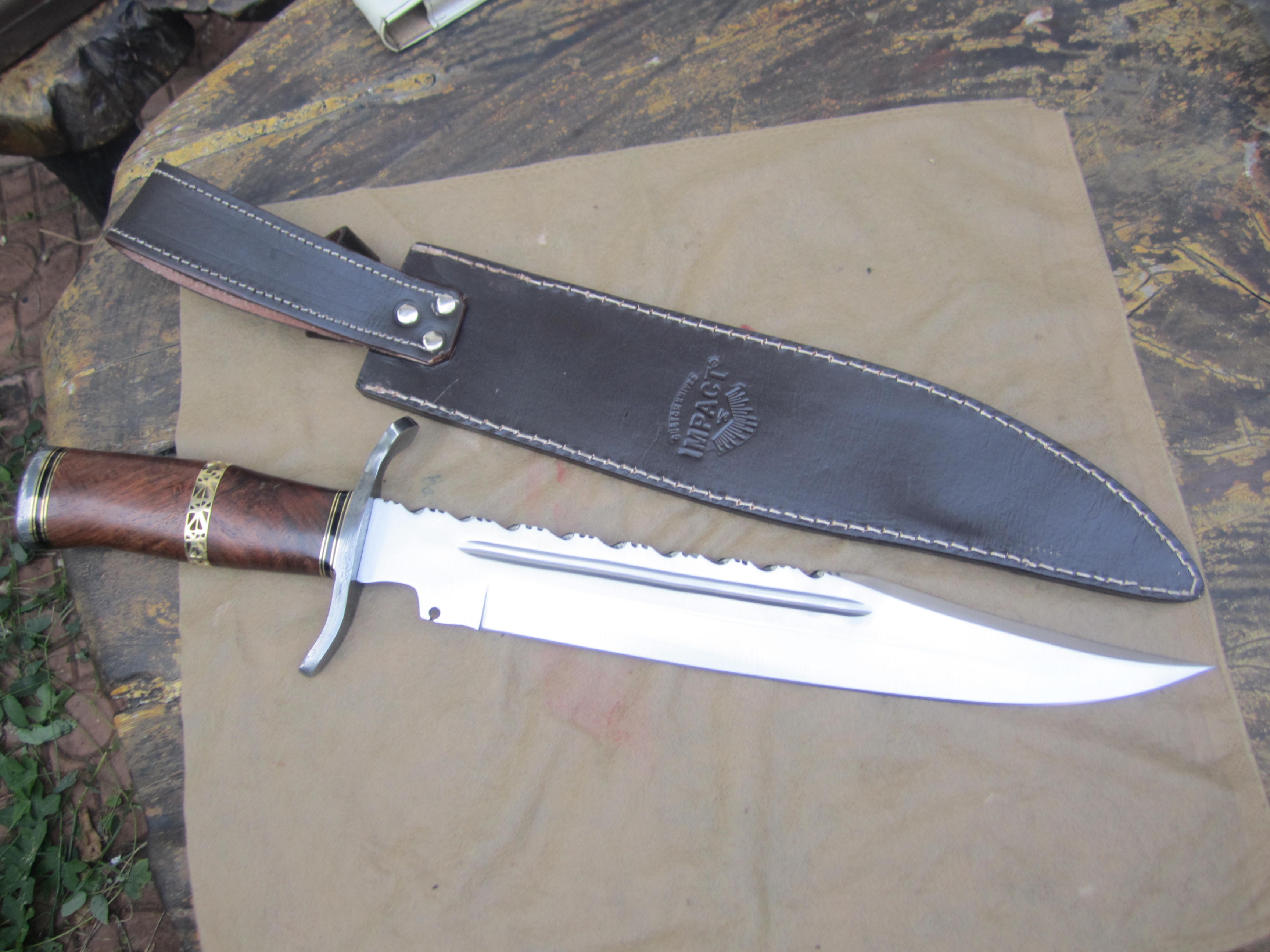 มีดใบตาย UK IMPACT CUTLERY RARE CUSTOM D2 LARGE COMBAT BOWIE KNIFE BURL WOOD DAMASCUS GUARD