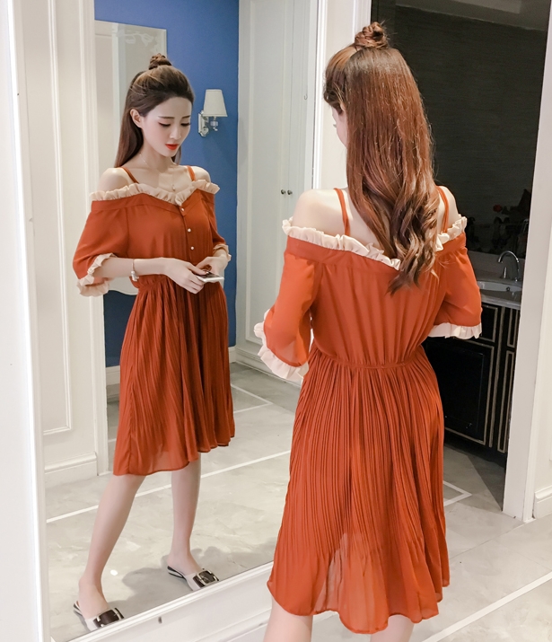 ชุดเดรสสั้นสีน้ำตาล เปิดไหล่ สายเดี่ยว สวยๆ น่ารัก สดใส ใส่ไปเที่ยวทะเล