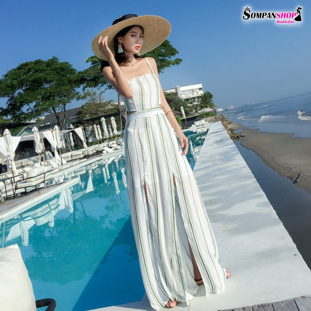 แม็กซี่เดรสยาวสีเขียวลายทางโชว์หลัง สายเดี่ยว แฟชั่นชุดไปทะเล ชุดเที่ยวทะเล ชุดใส่เริมชายหาด ถ่ายรูปสวยๆ