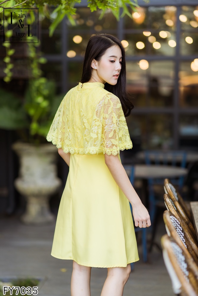 ชุดเดรสสีเหลือง