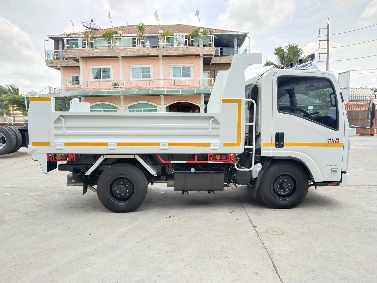 ISUZU NMR Euro 5 Max (ช่วงยาว 4.3 เมตร) หัวแชสซี (Chassis)