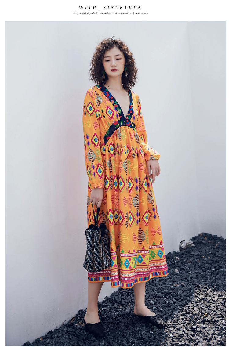 ชุดเดรสยาวสีเหลืองลายโบฮีเมียน แฟชั่นเที่ยวทะเลสวยๆ ชุดเดินเล่นริมทะเล