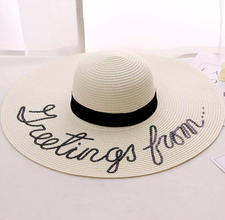 หมวกปีกกว้างไปทะเลสีครีม ปักตัวอักษร meeting from หมวกไปทะเลเก๋ๆ เริ่ดๆ .. จะไปทะเลทั้งทีพร็อพต้องครบนะจ๊ะ !!