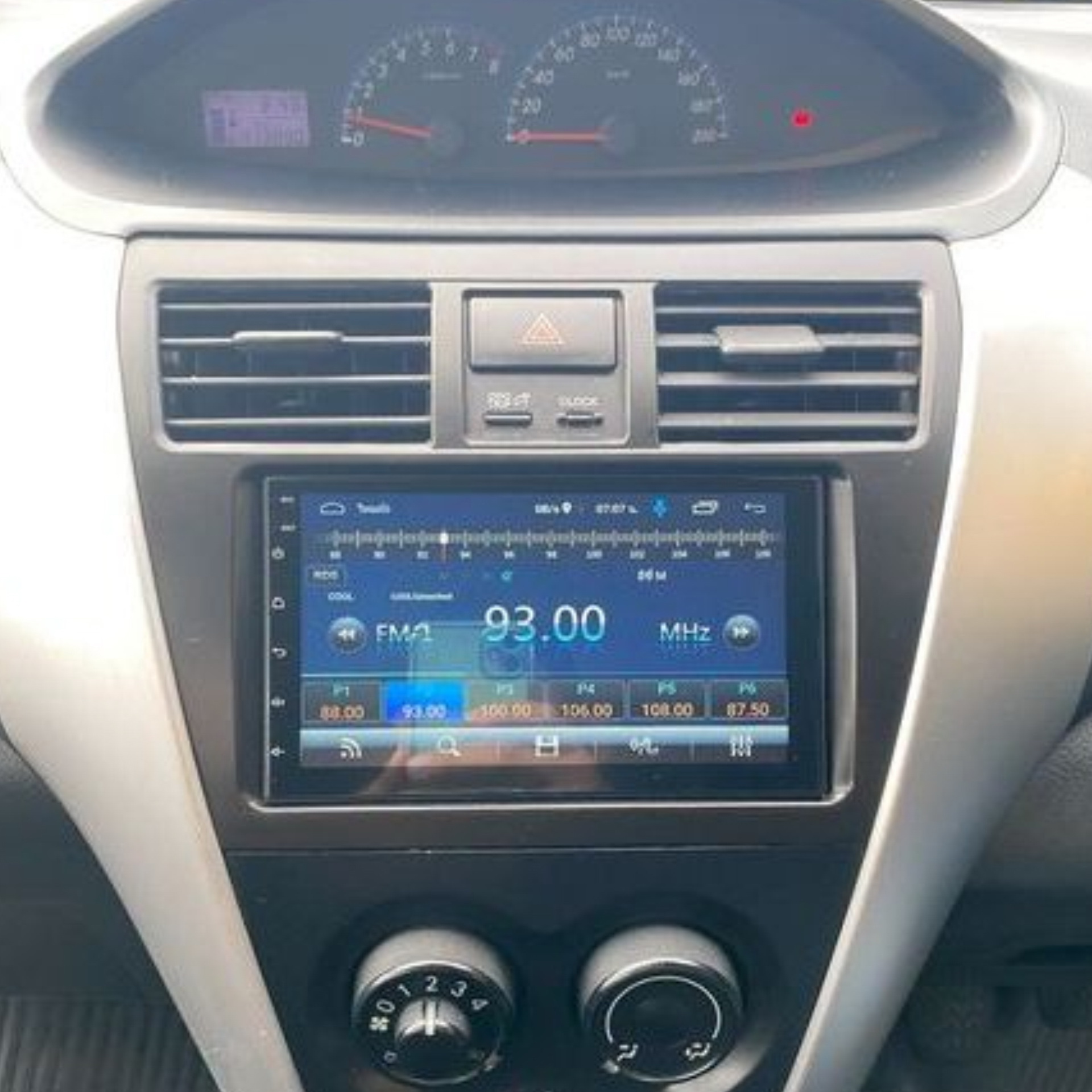 (R035) กรอบ วิทยุใส่จอ 6.2-7 inch. or 2 din. สำหรับรถยนต์ Toyota Vios 2008-2012