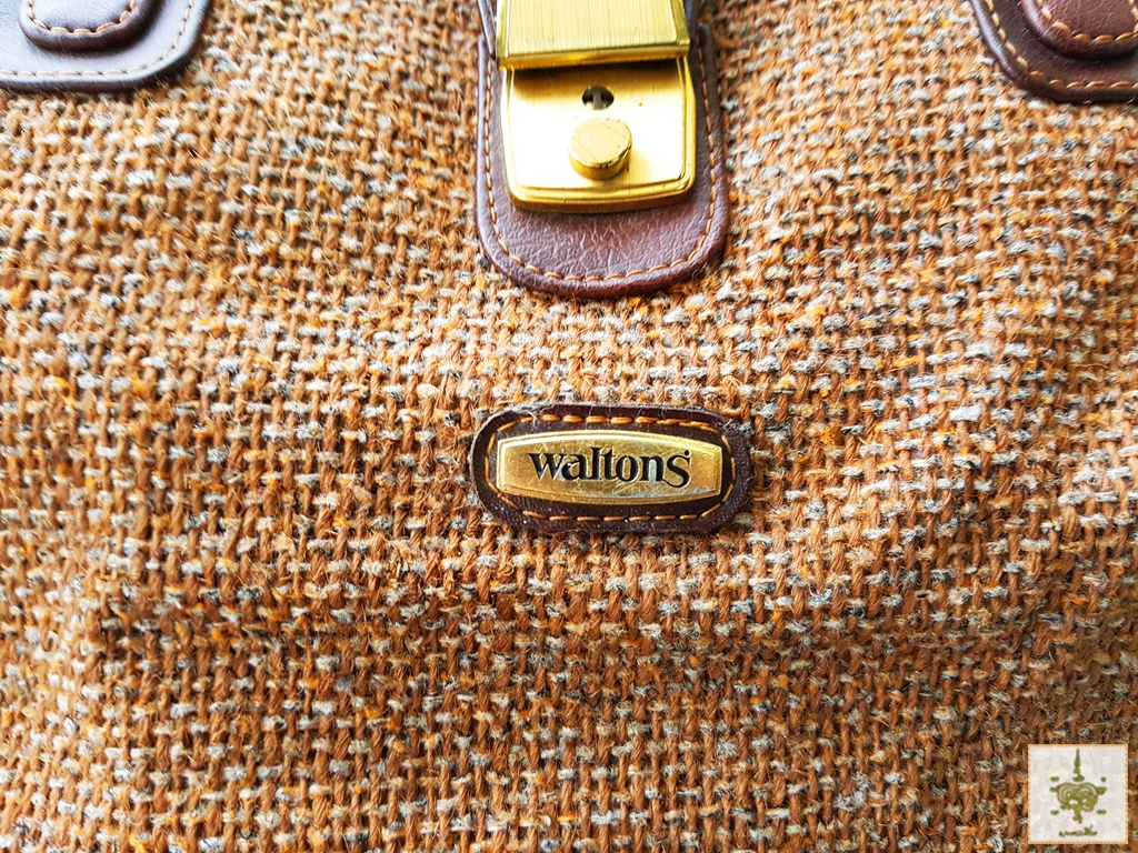 กระเป๋า waltons เก่า