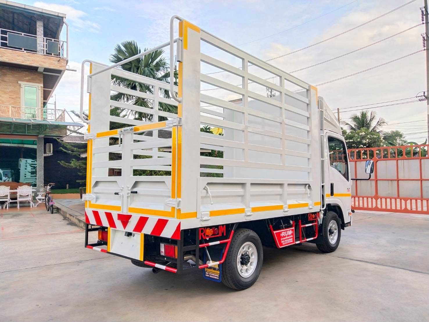 ISUZU NLR Euro 5 Max (ช่วงยาว 3 เมตร) หัวแชสซี (Chassis)