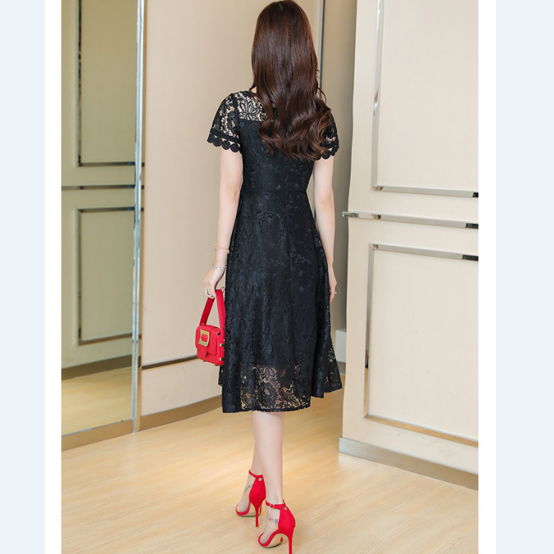 พร้อมส่ง !! ชุดเดรสลูกไม้สีดำ แขนสั้น กระโปรงทรงบานคลุมเข่า แนวเรียบหรู แบบสวยสุภาพเรียบร้อย