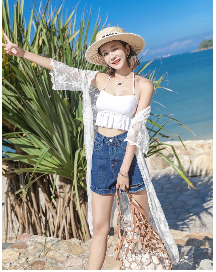 เสื้อคลุมชาดหาดสีขาวใส่เที่ยวทะเล เสื้อตัวยาวลายดอกไม้ แขนสั้น ผ้าลูกไม้