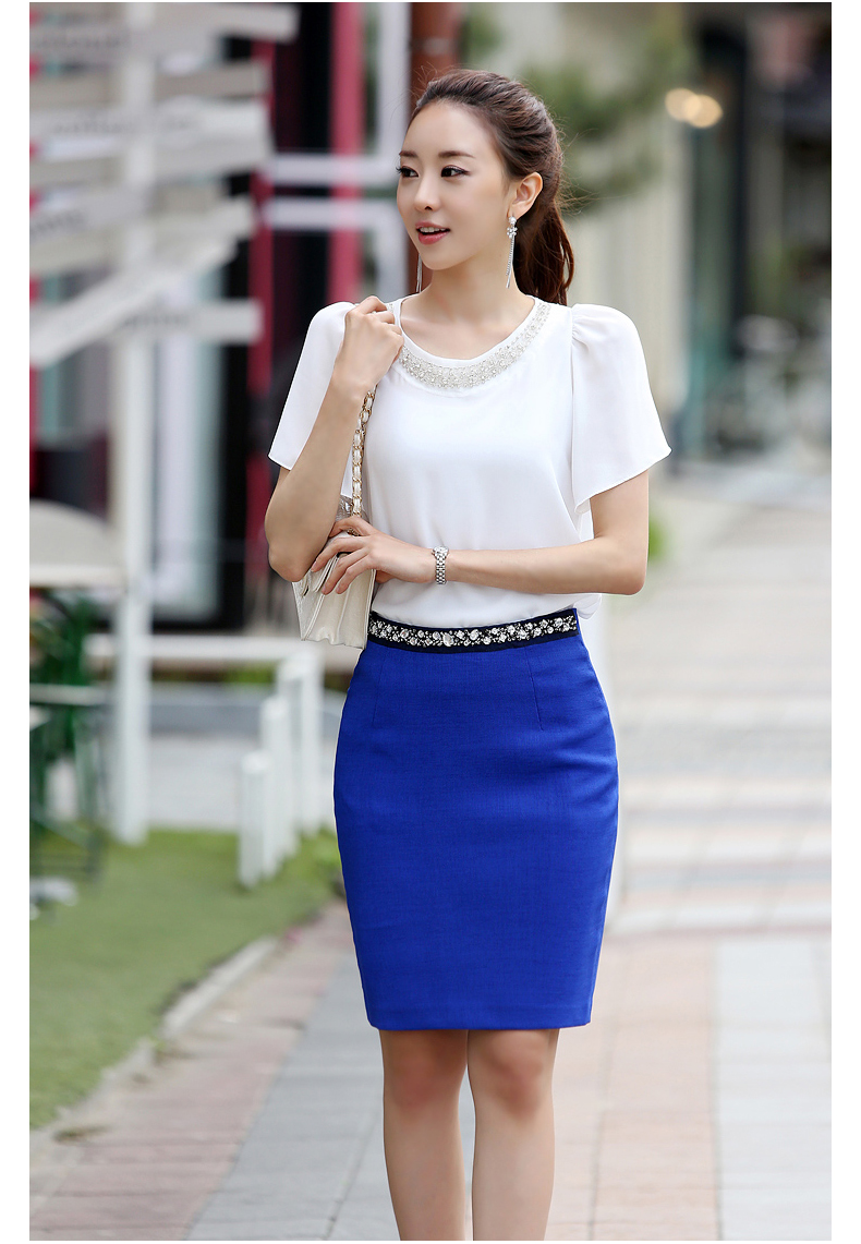 กระโปรงสั้นสีน้ำเงิน ทรงเอเข้ารูป เอวแต่งคริสตรัลสวยๆ