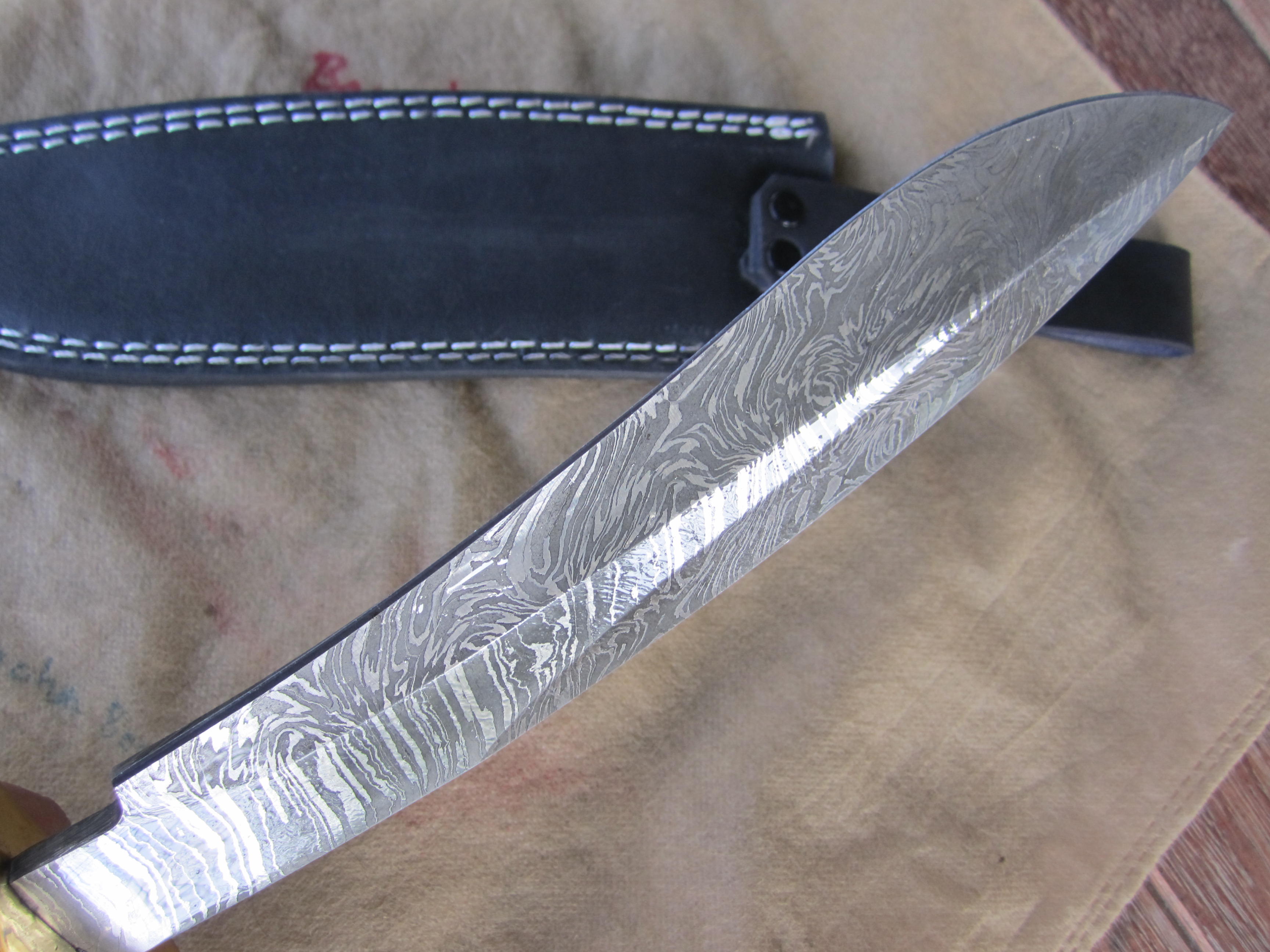 มีดเหล็ก Damascus