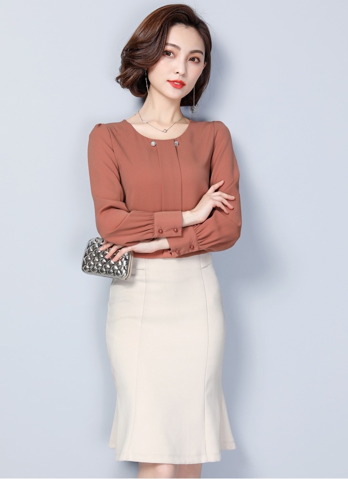 เสื้อทำงานผู้หญิงสีน้ำตาล จับจีบแถบด้านหน้า แขนยาว ทรงปล่อย