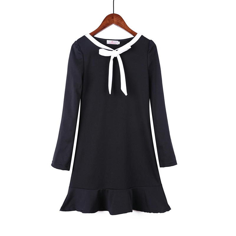 ชุดเดรสสั้นสีดำ คอผูกโบว์น่ารักๆ แขนยาว