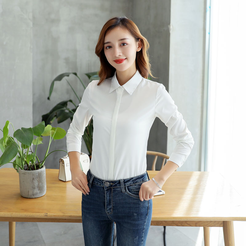 เสื้อเชิ้ตทำงานผู้หญิงสีขาว แขนยาว ติดกระดุมหน้า
