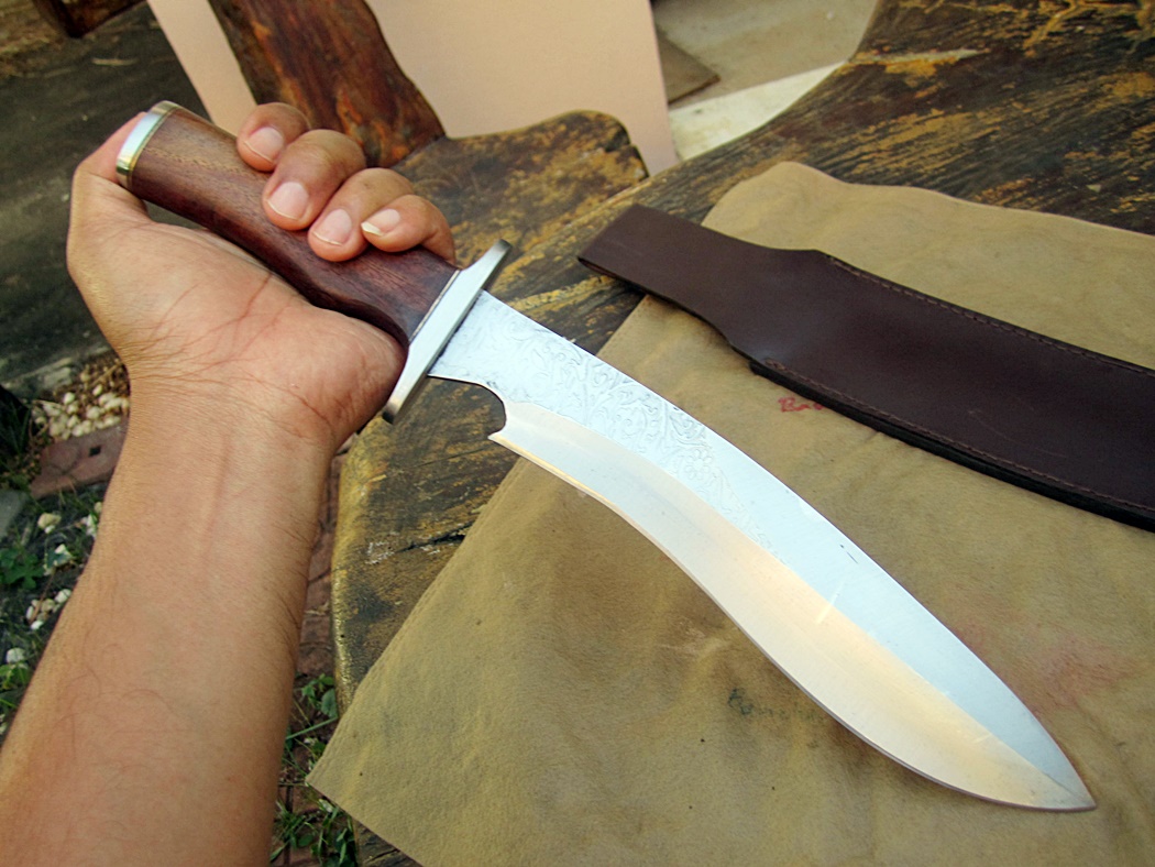 มีดเหล็กD2 Michael Cody's Custom Handmade D2 steel Sasquatch Bowie Knife Machete (ตำหนิตามรูป)
