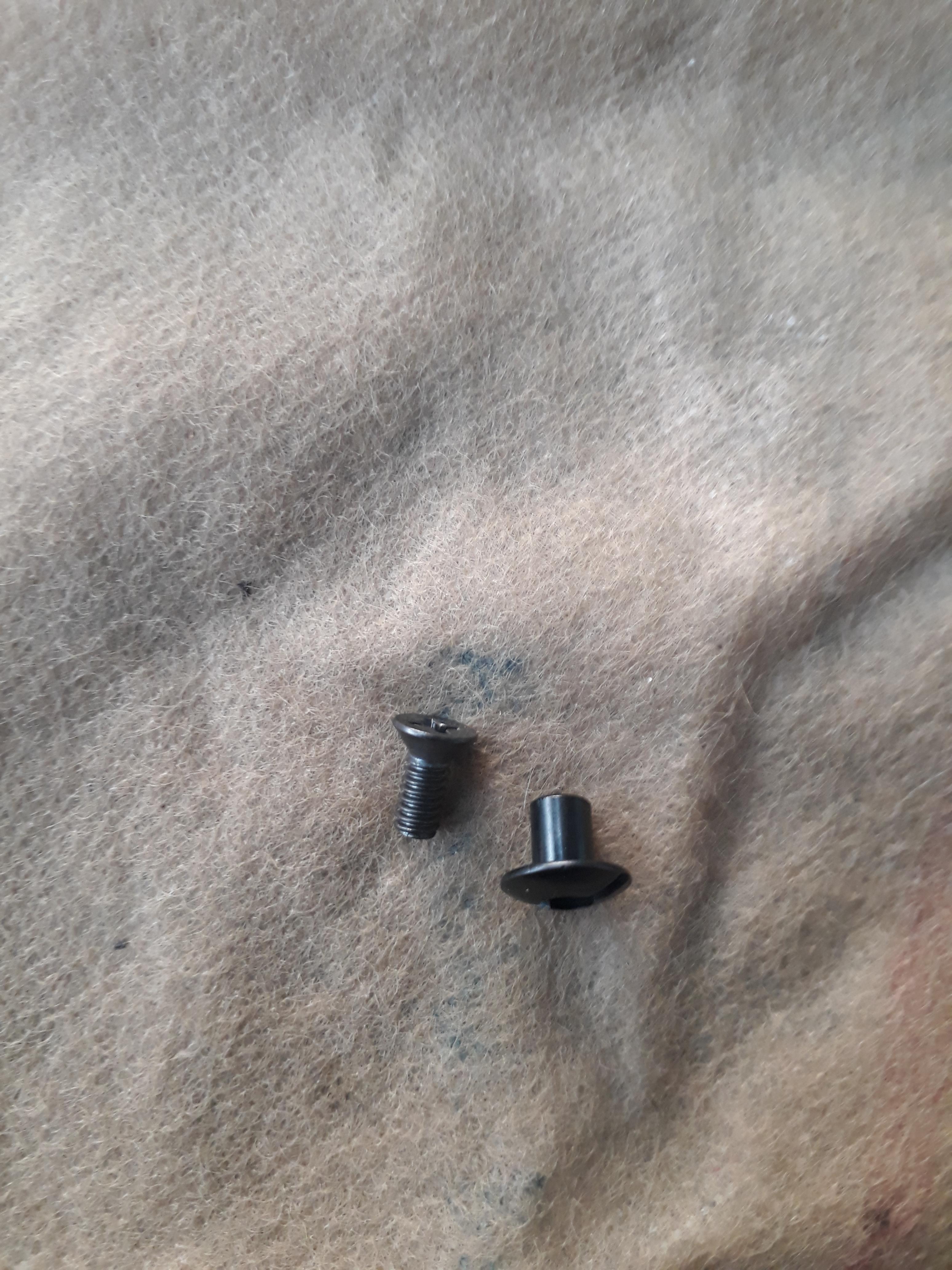 ชุดน็อต + สกรู หัวแบน (10 ตัว)