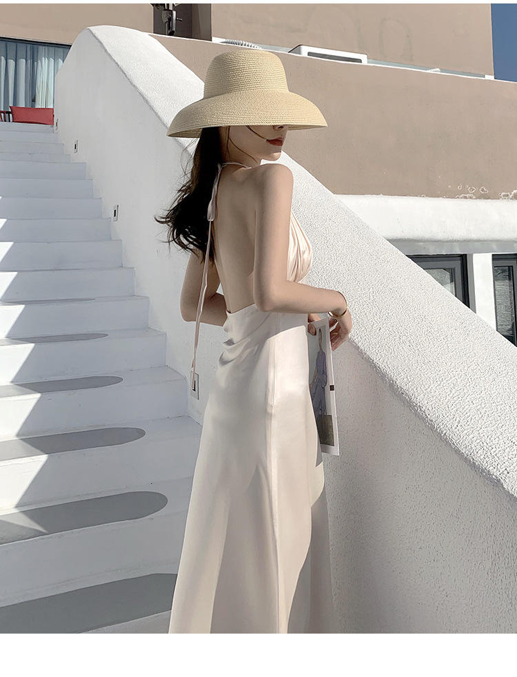 ชุดเดรสยาวสีครีม อกจับจีบพลีท ผูกคอ แฟชั่นชุดใส่เที่ยวทะเล ไอเดียชุดแต่งตัวไปเที่ยวทะเล ใครมีแพลนไปทะเลแต่ยังไม่ได้หาชุดต้องดู