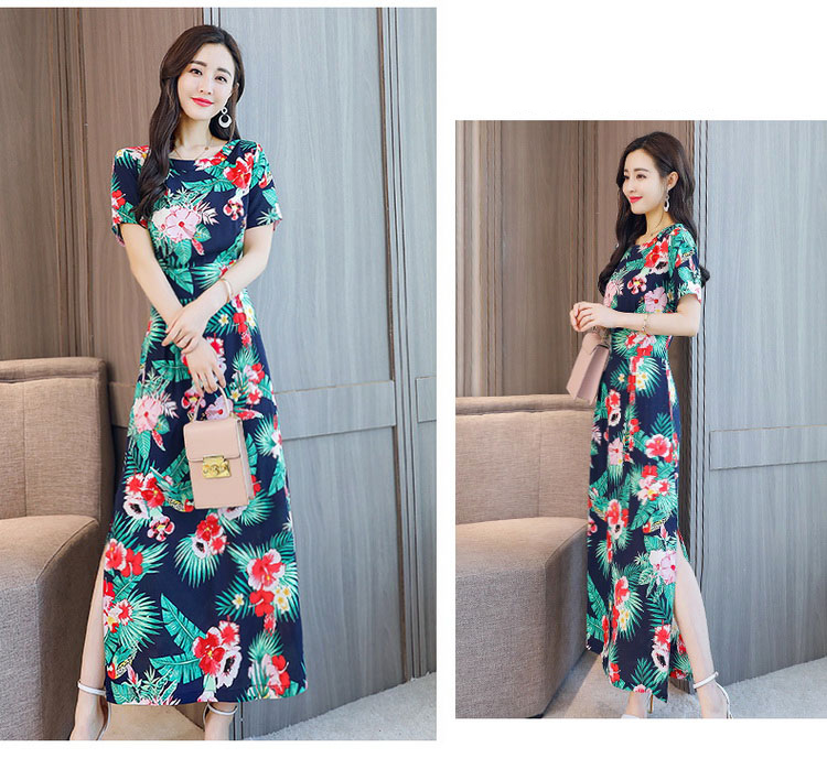 ชุดเดรสยาวสีน้ำเงินกรมท่าพิมพ์ลายดอกไม้+ใบไม้