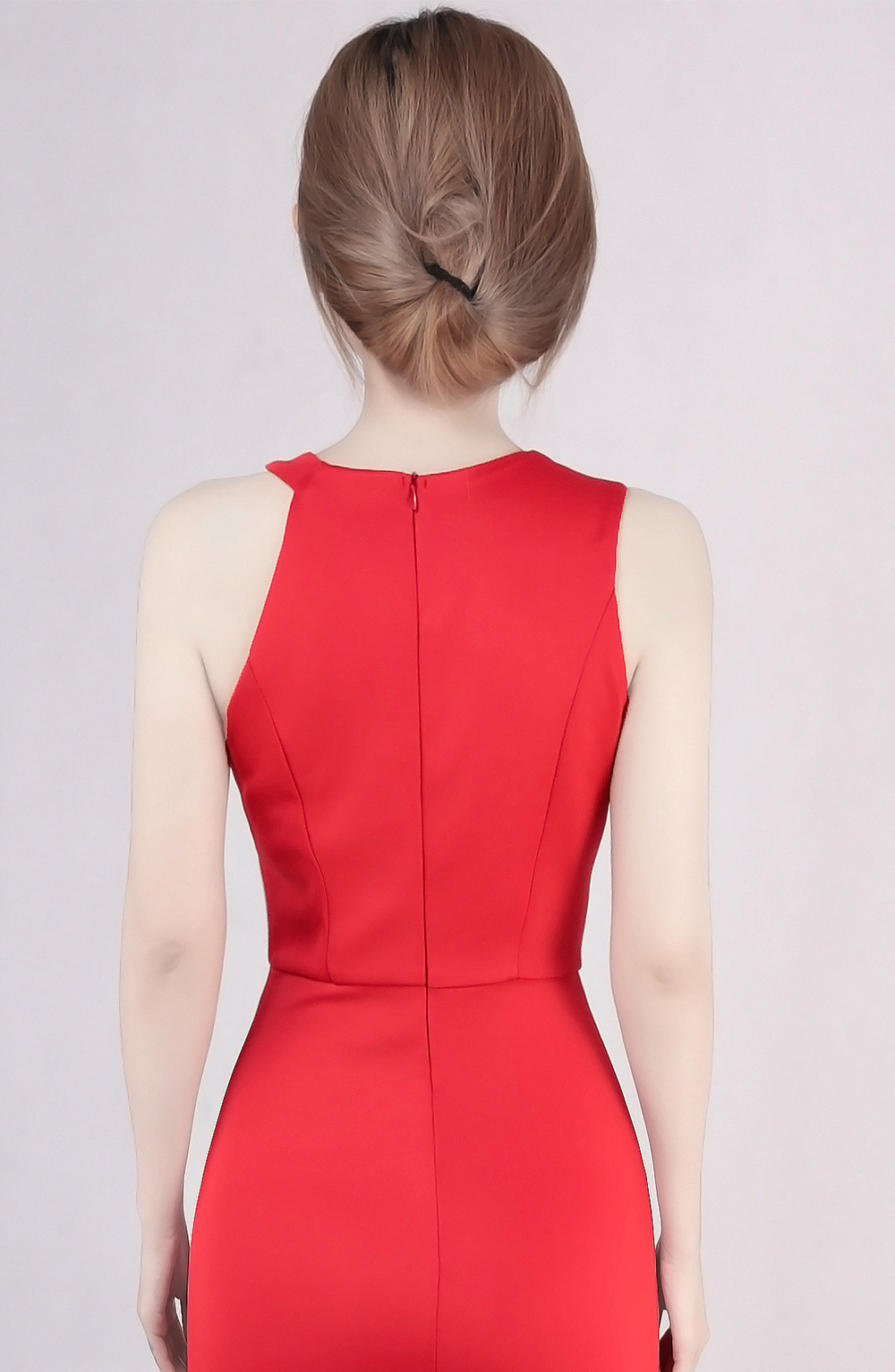 ชุดออกงานราตรียาวสีแดง แขนกุด เว้าฉลุเอว ทรงเข้ารูป กระโปรงยาวหางปลา : S M L XL