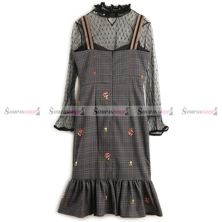 ชุดเดรสสั้นสีเทา ปักลายดอกไม้ กระโปรงทรงเข้ารูประบาย + เสื้อซีทรูสีดำ ( สินค้าพร้อมส่ง )