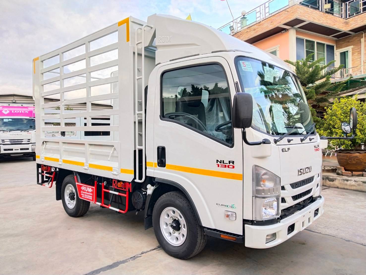 ISUZU NLR Smoother Euro 5 Max (ช่วงยาว 3 เมตร) หัวแชสซี (Chassis)