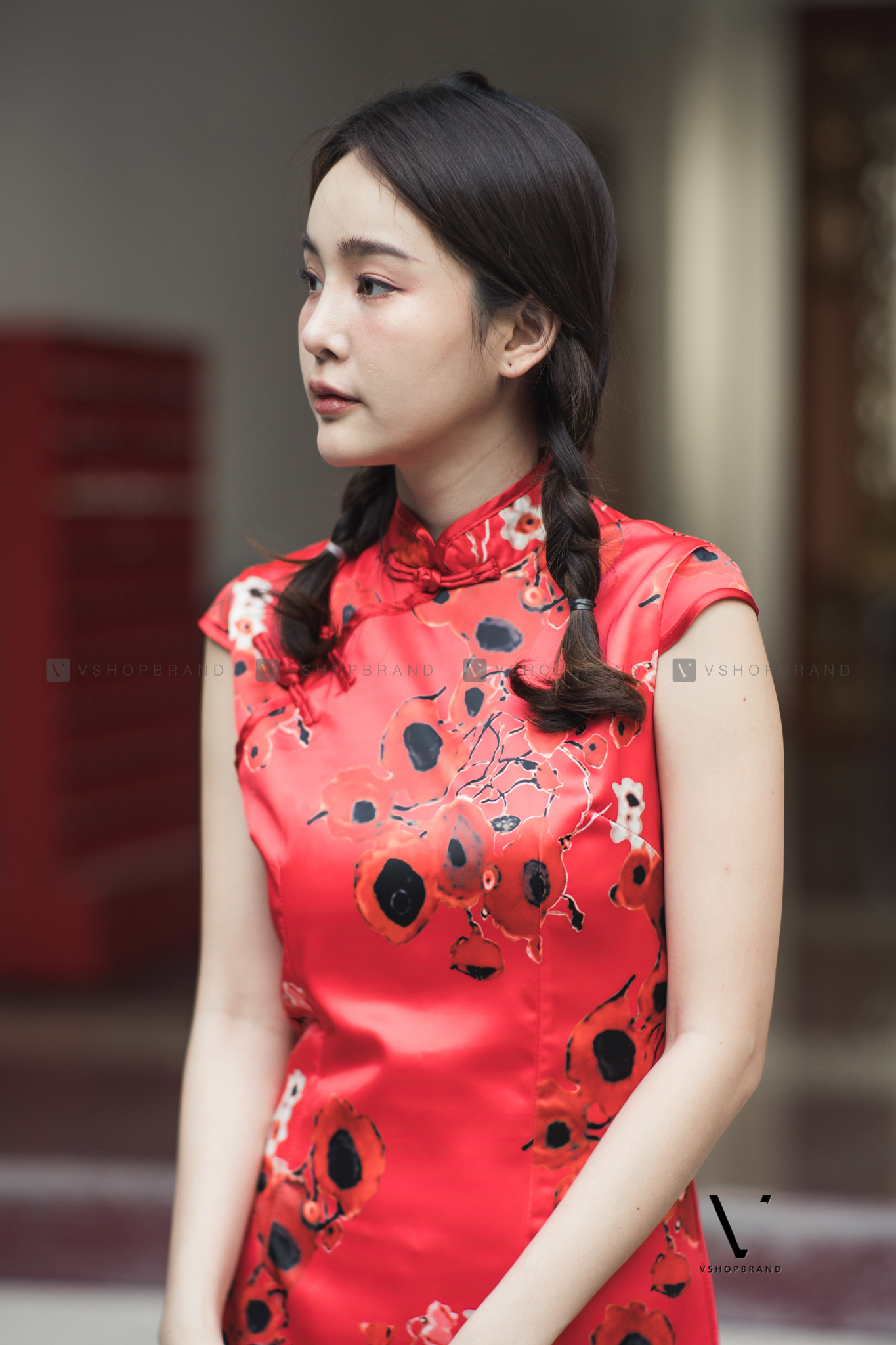 ชุดเดรสสั้นกี้เพ้าพิมพ์ลายดอกบ๊วย ทรงเข้ารูป