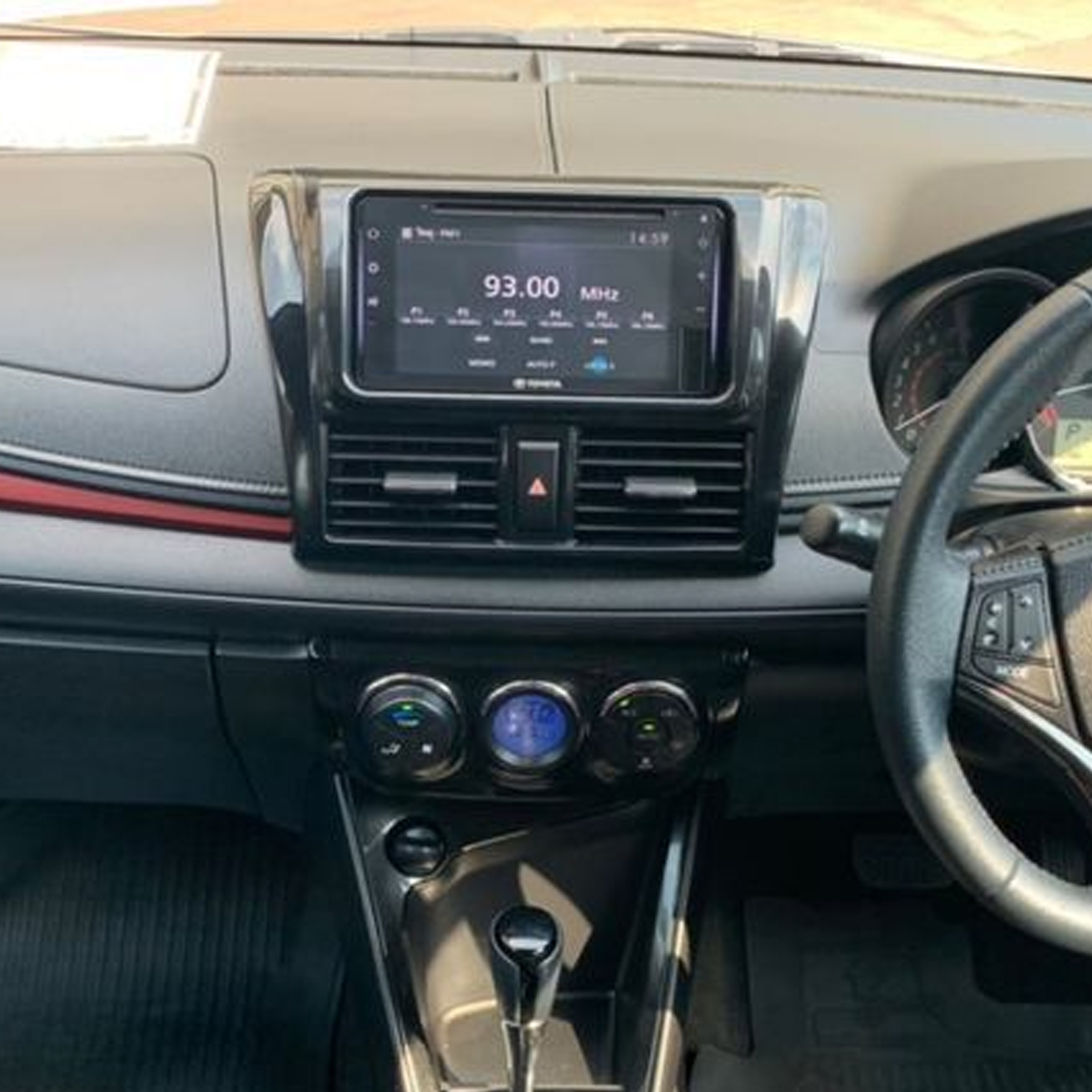 (R037) กรอบ วิทยุใส่จอ 6.2-7 inch. or 2 din. สำหรับรถยนต์ Toyota Vios 2013-ปัจจุบัน , Yaris 2013-2017