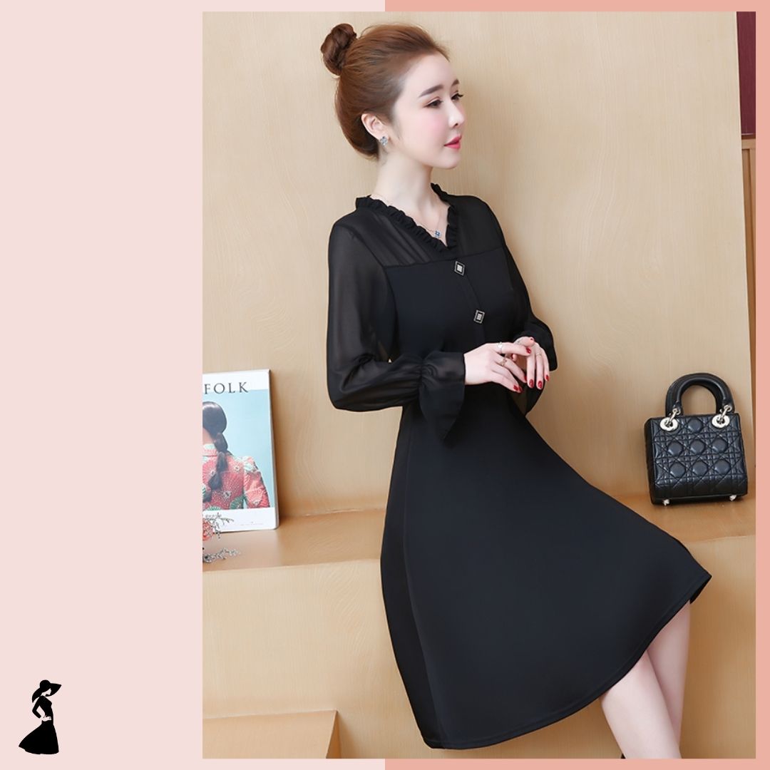 ชุดเดรสสั้นสีดำ แขนยาว กระโปรงยาวคลุมเข่า แนวเรียบร้อย สวยสุภาพ ใส่ทำงาน