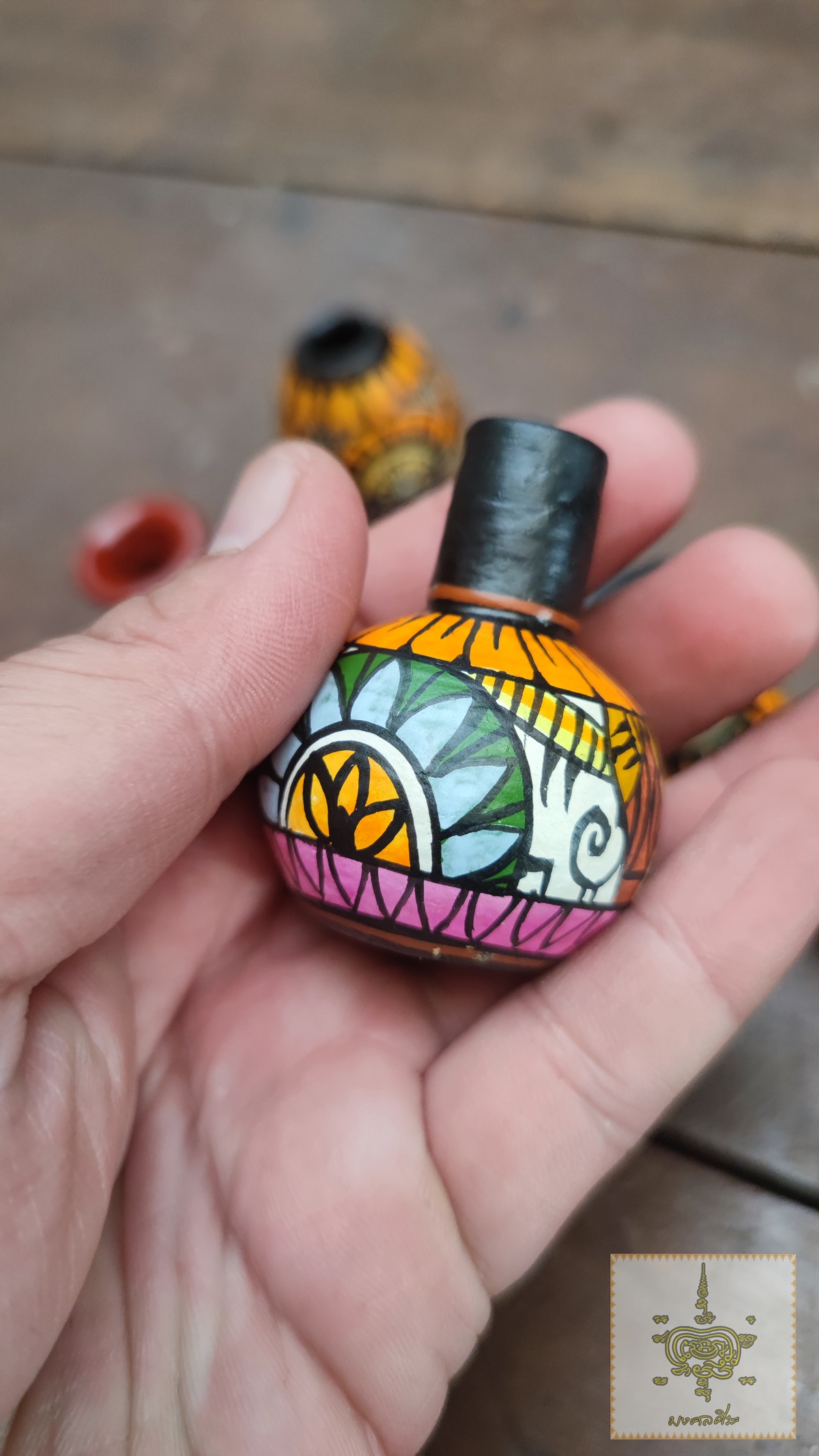 แจกันดินเผา เขียนสี ขนาดจิ๋ว