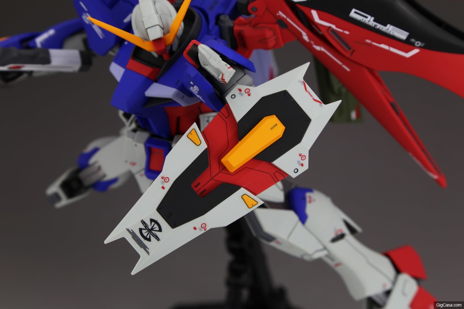 MG 1/100 DESTINY GUNDAM | Featured by Gigcasa