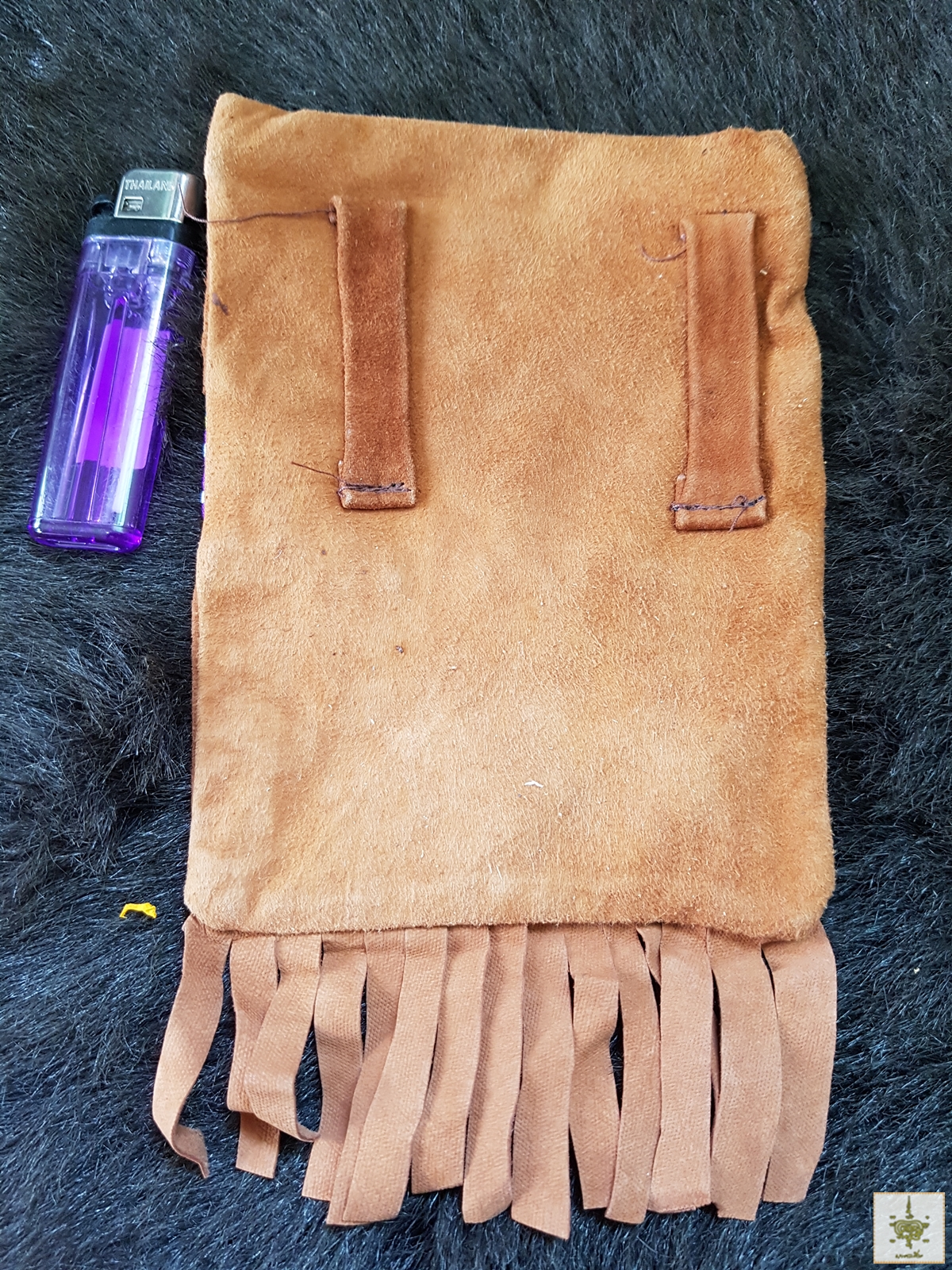 กระเป๋าหนัง ร้อยเข็มขัด