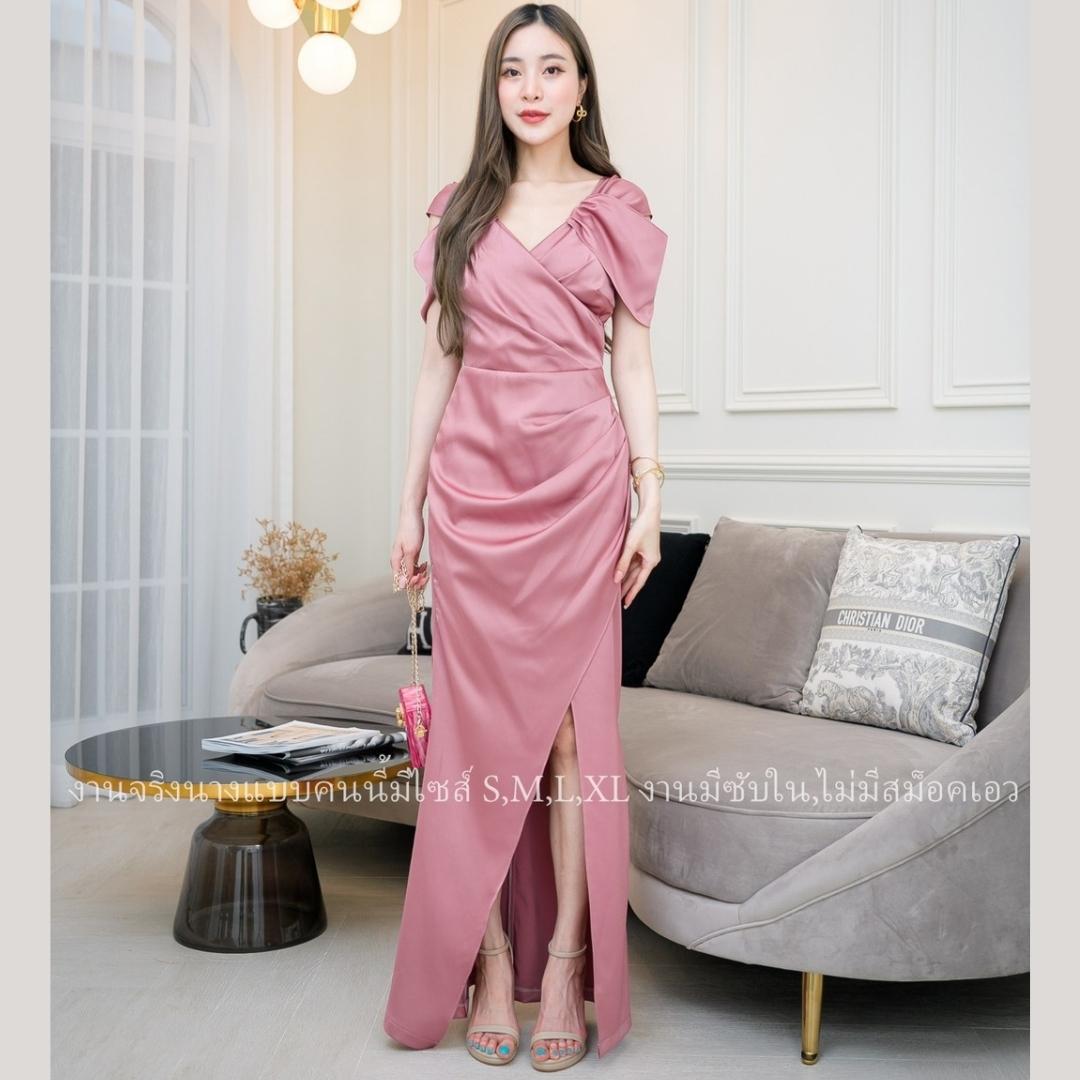 ชุดไปงานแต่งงานสีชมพู เดรสยาวปิดไหล่ แนวเรียบหรู สวยหรูดูแพง ชุดราตรี ชุดออกงาน