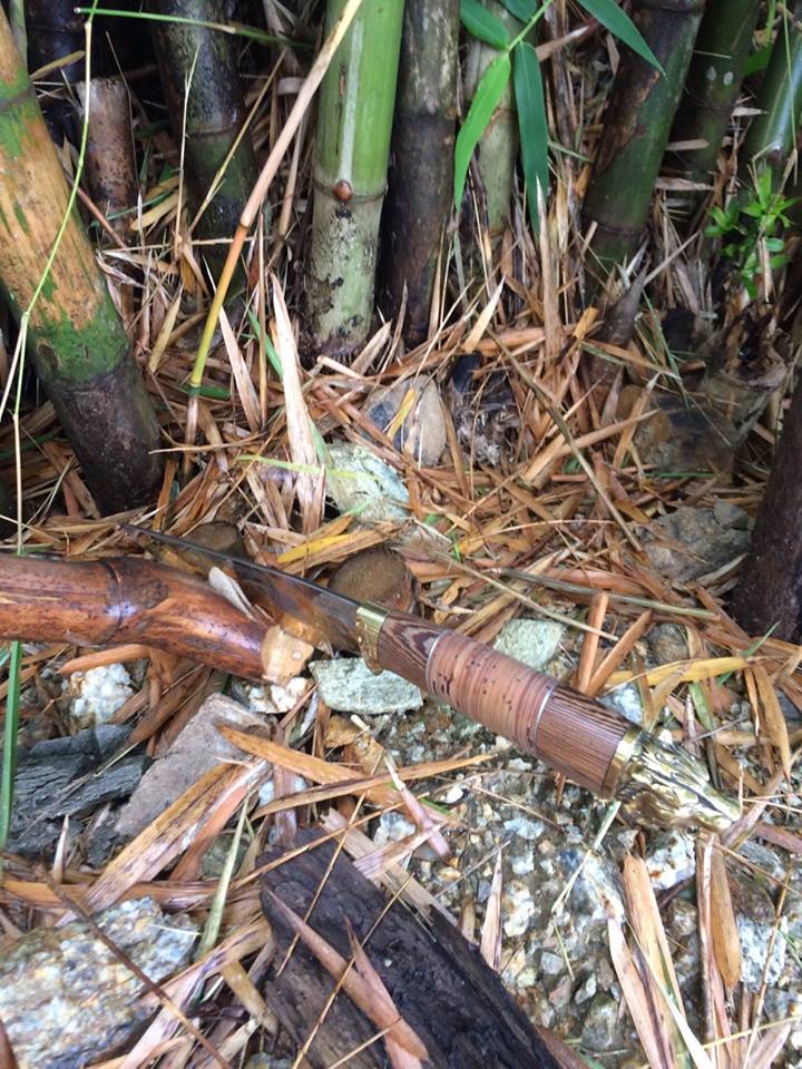 มีดรัสเซียเหล็ก D2 (R9)