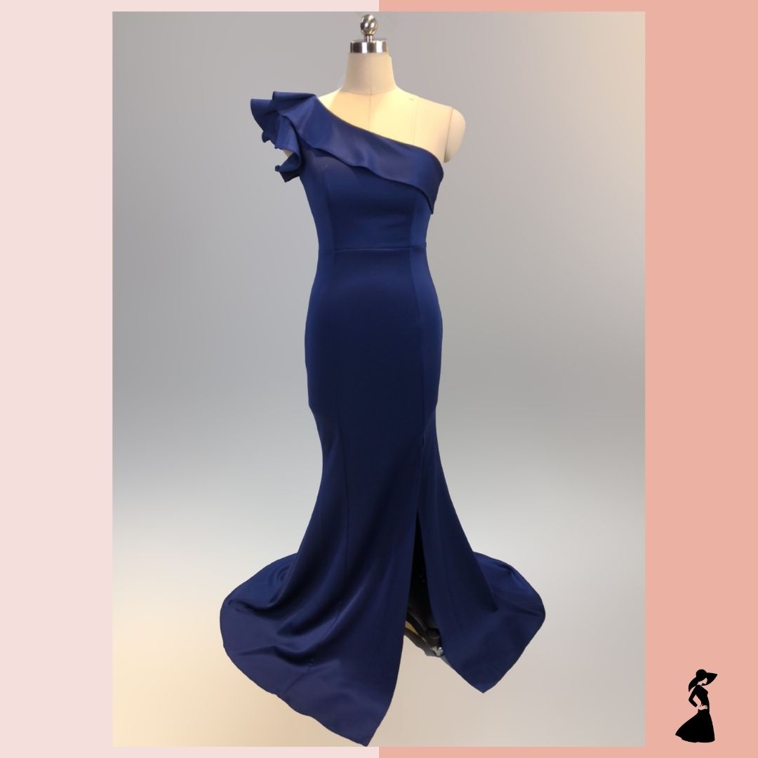 ชุดราตรี ชุดออกงาน ชุดไปงานแต่งงานสีน้ำเงินกรมท่า เดรสยาวไหล่เฉียง แนวเรียบหรู สวยหรู ดูดี