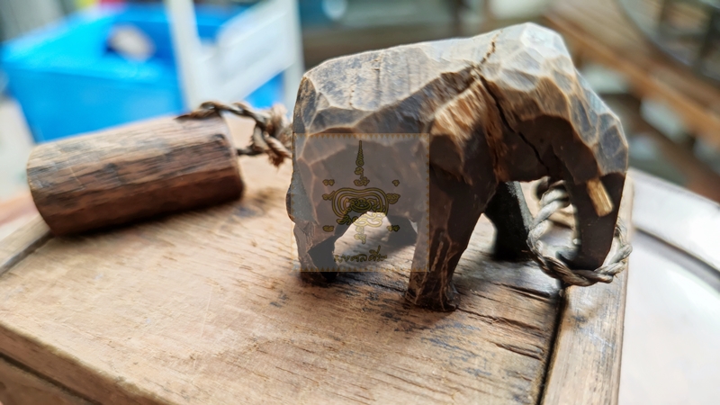 กล่องไม้ แกะสลักรูปช้าง