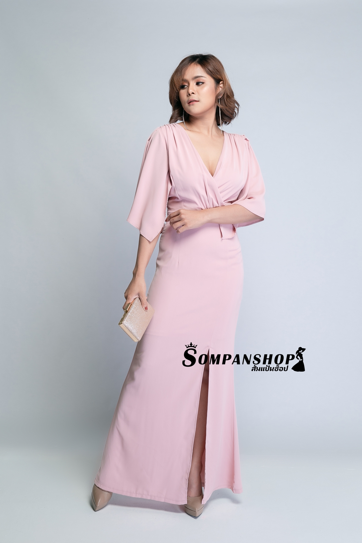 ชุดออกงานราตรียาวสีชมพู แขนสั้นระบายปีกค้างคาว กระโปรงยาวผ่าหน้า เรียบหรูดูแพง สวยสง่า ใส่ออกงาน ไปงานราตรี ไปงานแต่งงาน