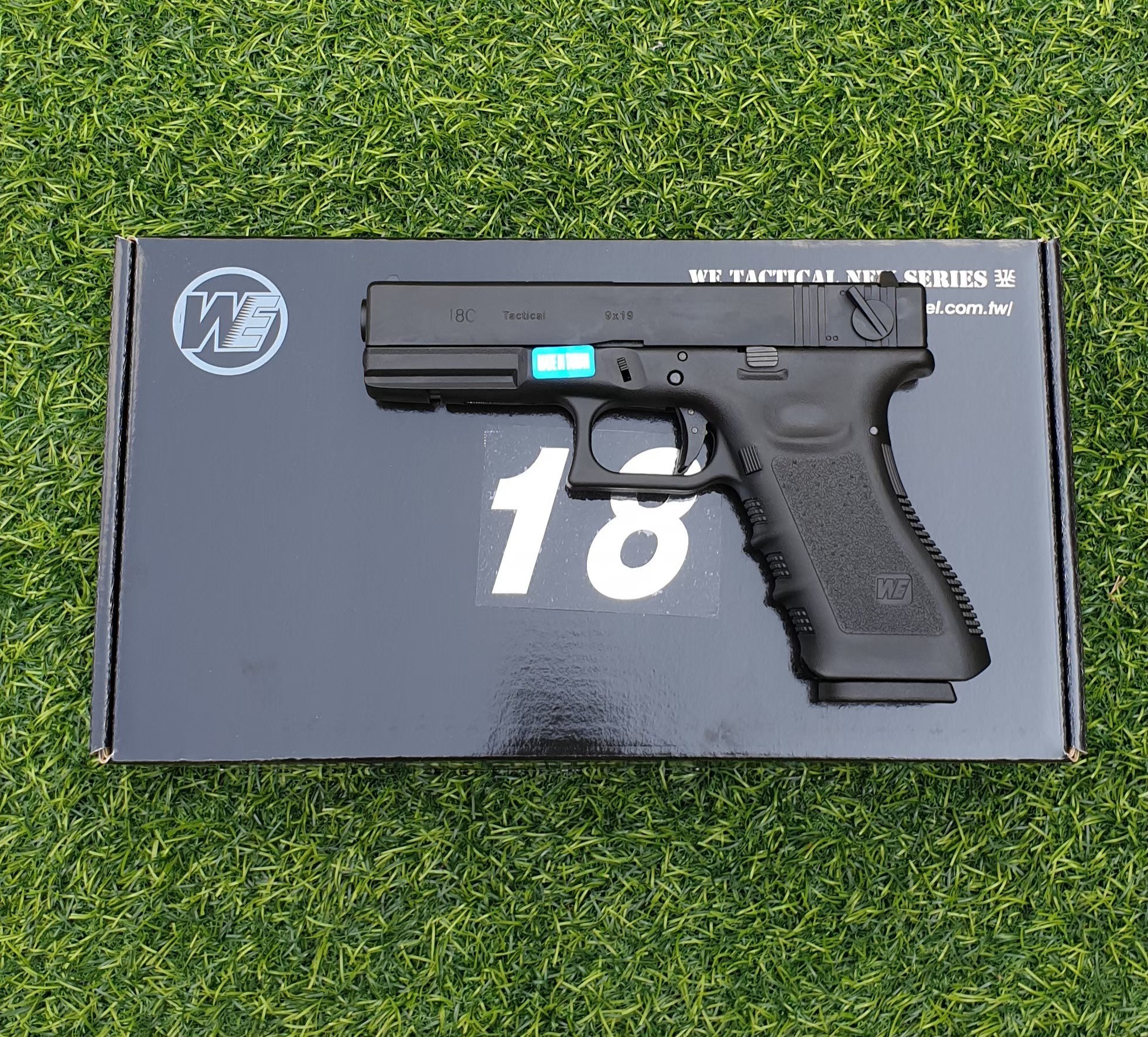 ปืนอัดแก๊ส WE รุ่น GLOCK 18C GEN 3 สีดำ (GAS System)