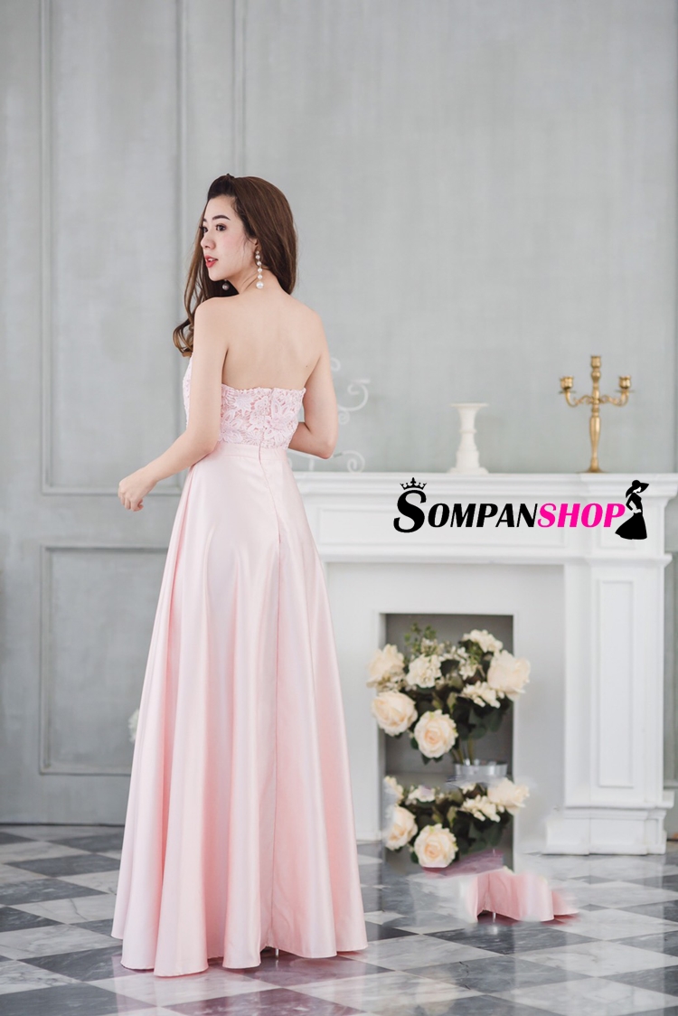 ชุดเดรสออกงานราตรียาวสีชมพู เกาะอกแต่งลูกไม้ สวย เริ่ด เรียบหรู