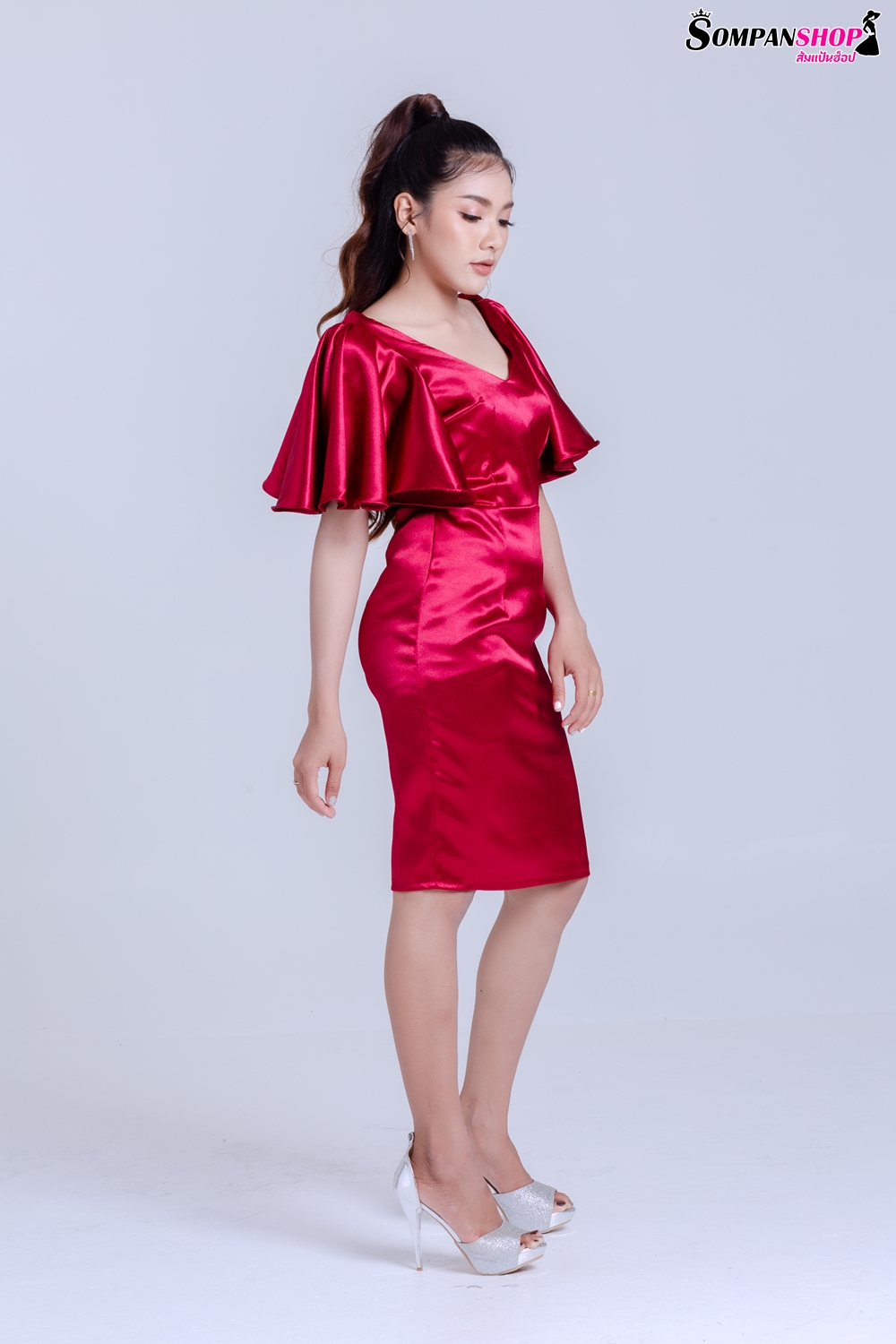 พร้อมส่ง !! ชุดเดรสออกงานสั้นสีแดง แขนระบาย แนวเรียบหรู เหมาะสำหรับใส่เป็นชุดไปงานแต่งกลางวันธีมสีแดง ชุดออกงาน ชุดทำงาน