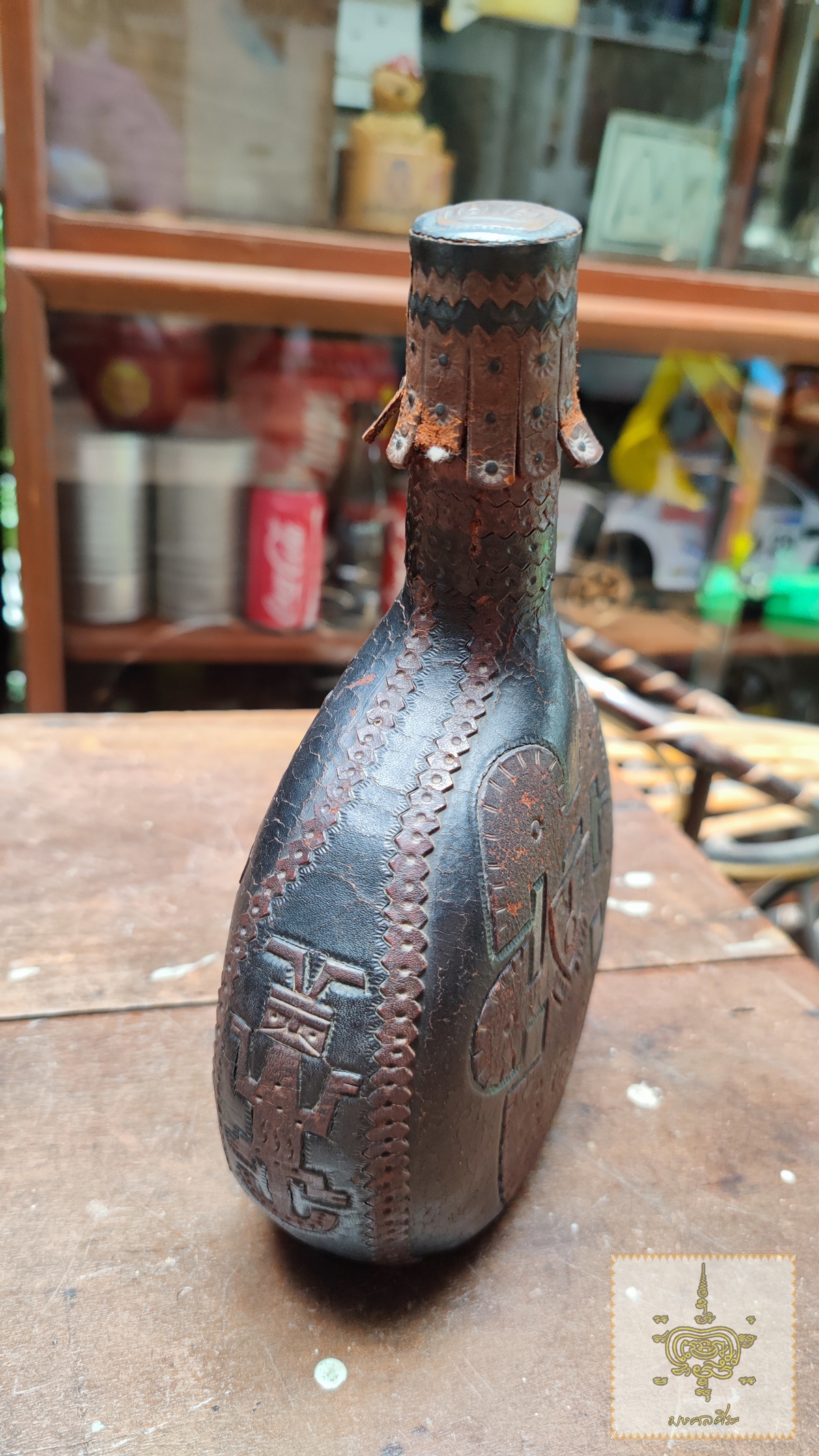 ขวดห่อด้วยหนังแกะลาย มายา อินคา เอสเทค จากโคลัมเบีย ขนาดใหญ่