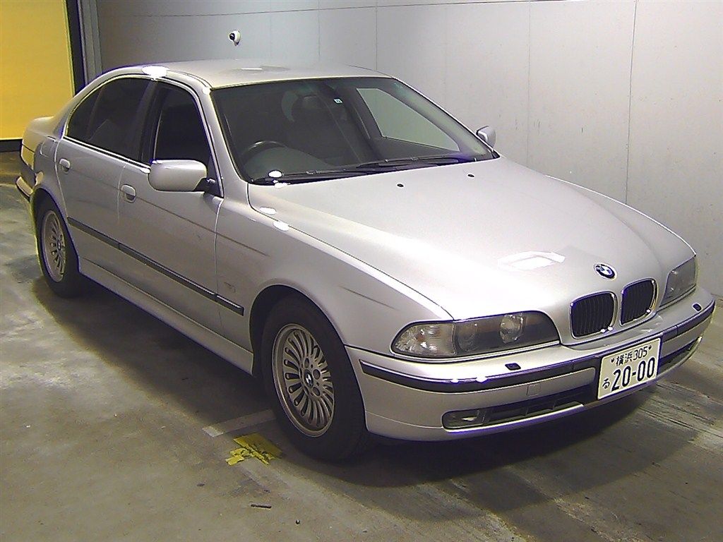 BMW 528i E39ปี 2000 ไมล์ 64,000 Km