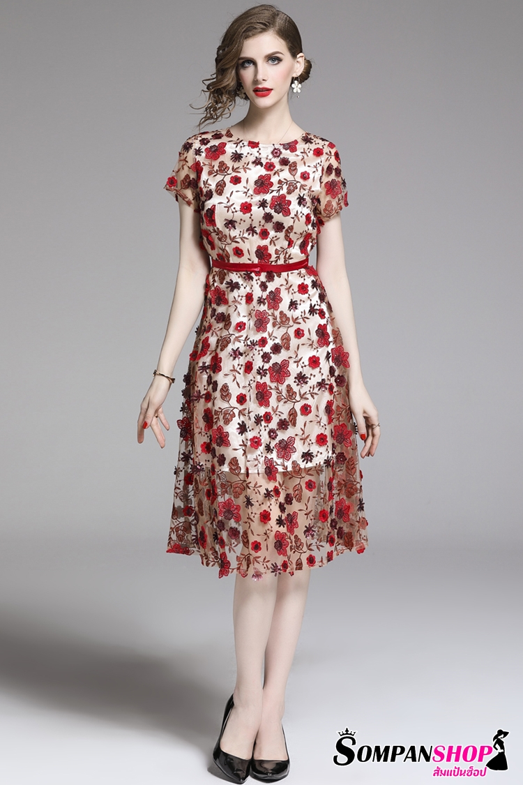 ชุดเดรสลูกไม้สีครีมปักลายดอกไม้โทนสีแดง งานสวย เรียบหรูดูแพง ใส่แล้วสวยดูดี