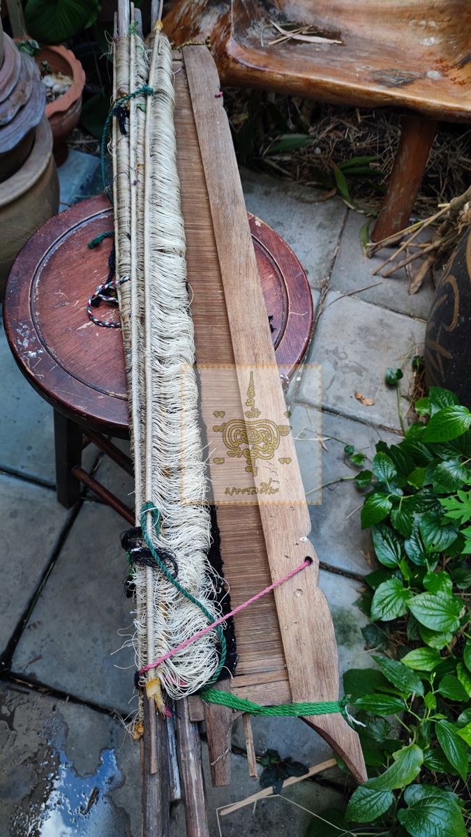 อุปกรณ์ทอผ้า