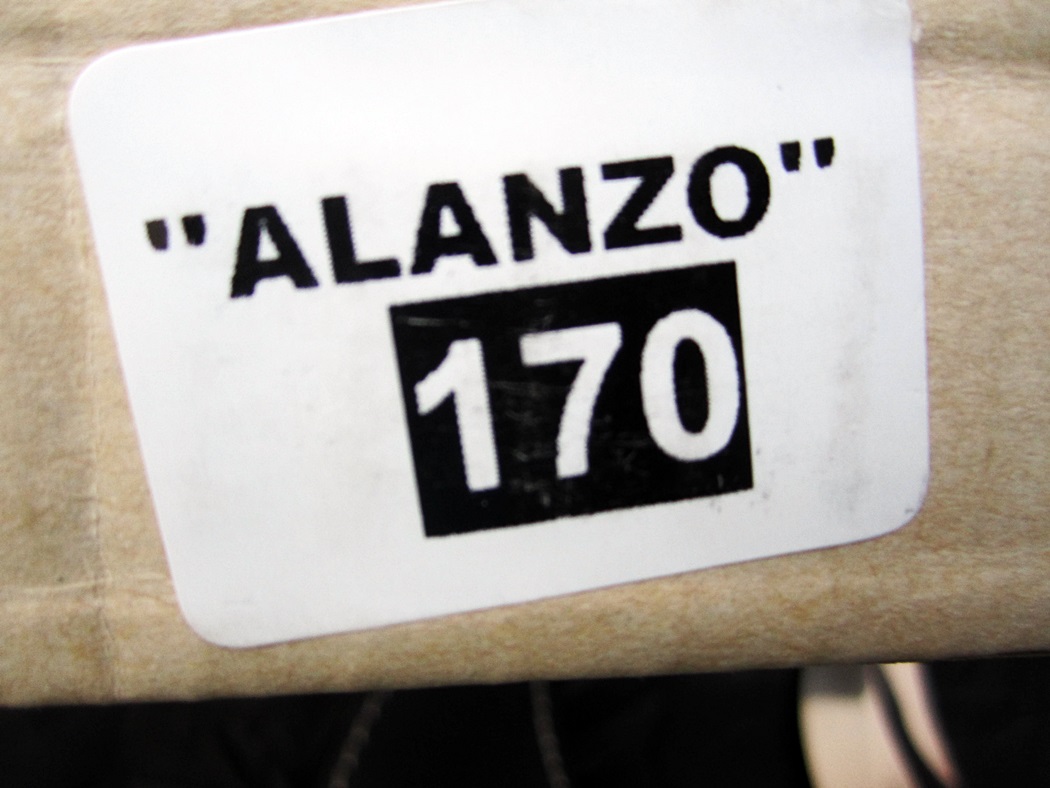 มีดคารัมบิทKARAMBIT D2 USA. 170 MICARTA HANDLE