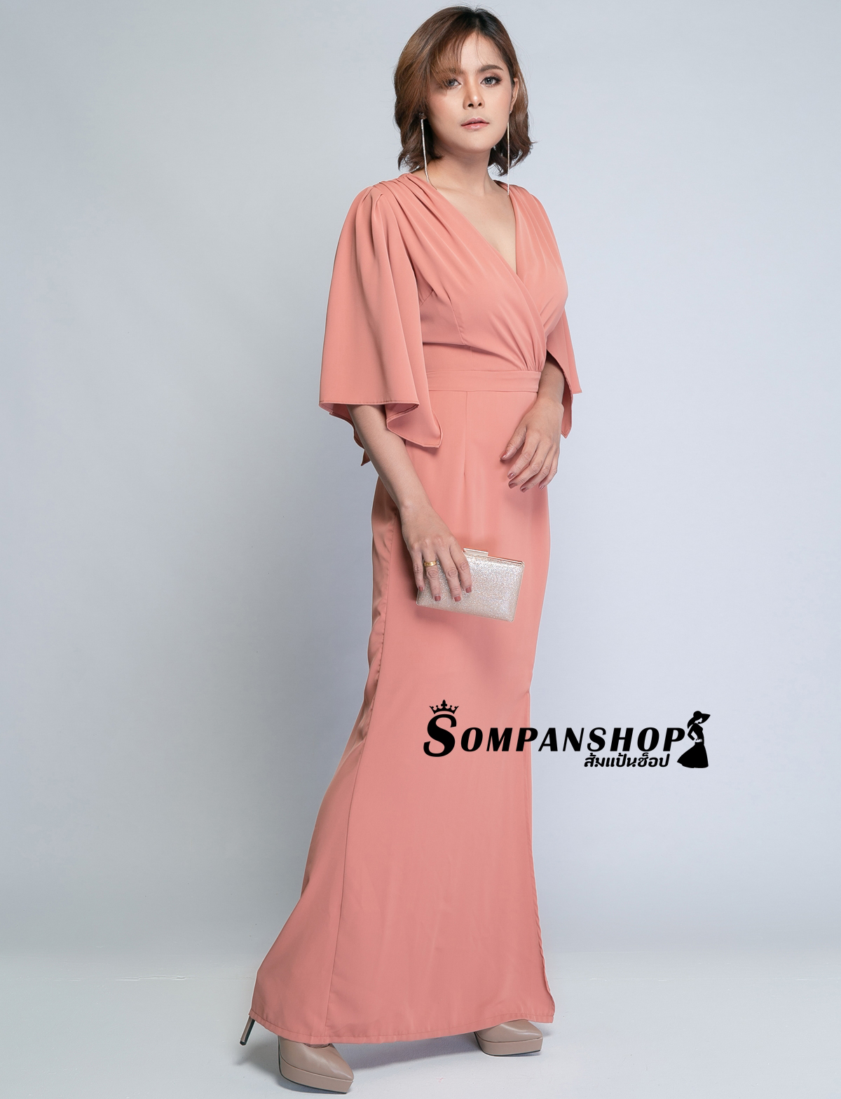 ชุดออกงานราตรียาวสีส้มพีท แขนสั้นระบายปีกค้างคาว กระโปรงยาวผ่าหน้า เรียบหรูดูแพง สวยสง่า ใส่ออกงาน ไปงานราตรี ไปงานแต่งงาน