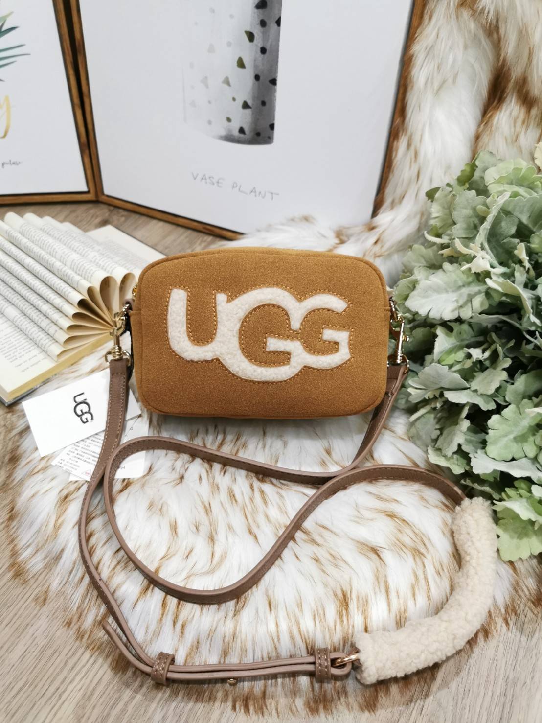 UGG JANEY CROSSBODY REAL SHEEP LEATHER BAG สีน้ำตาล