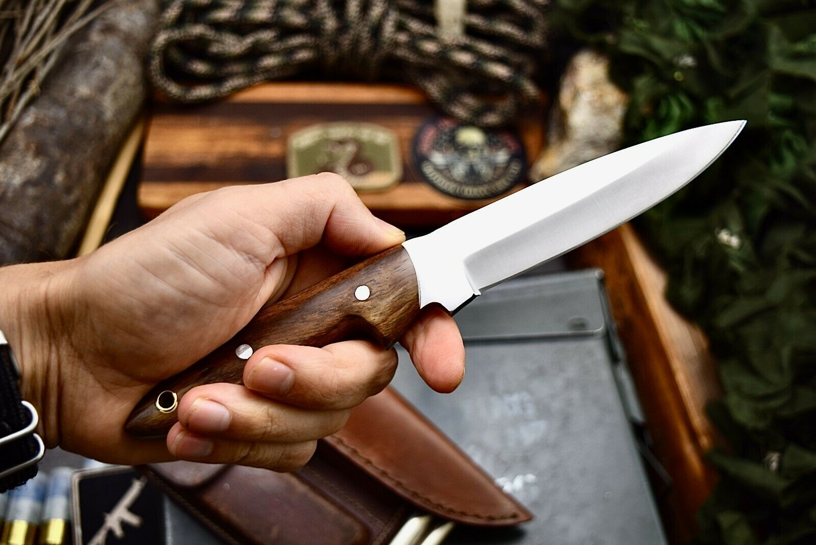 มีดเหล็ก D2 CFK IPAK Handmade D2 Custom Walnut Hunting Fish & Fowl Skinning Camp Blade Knife