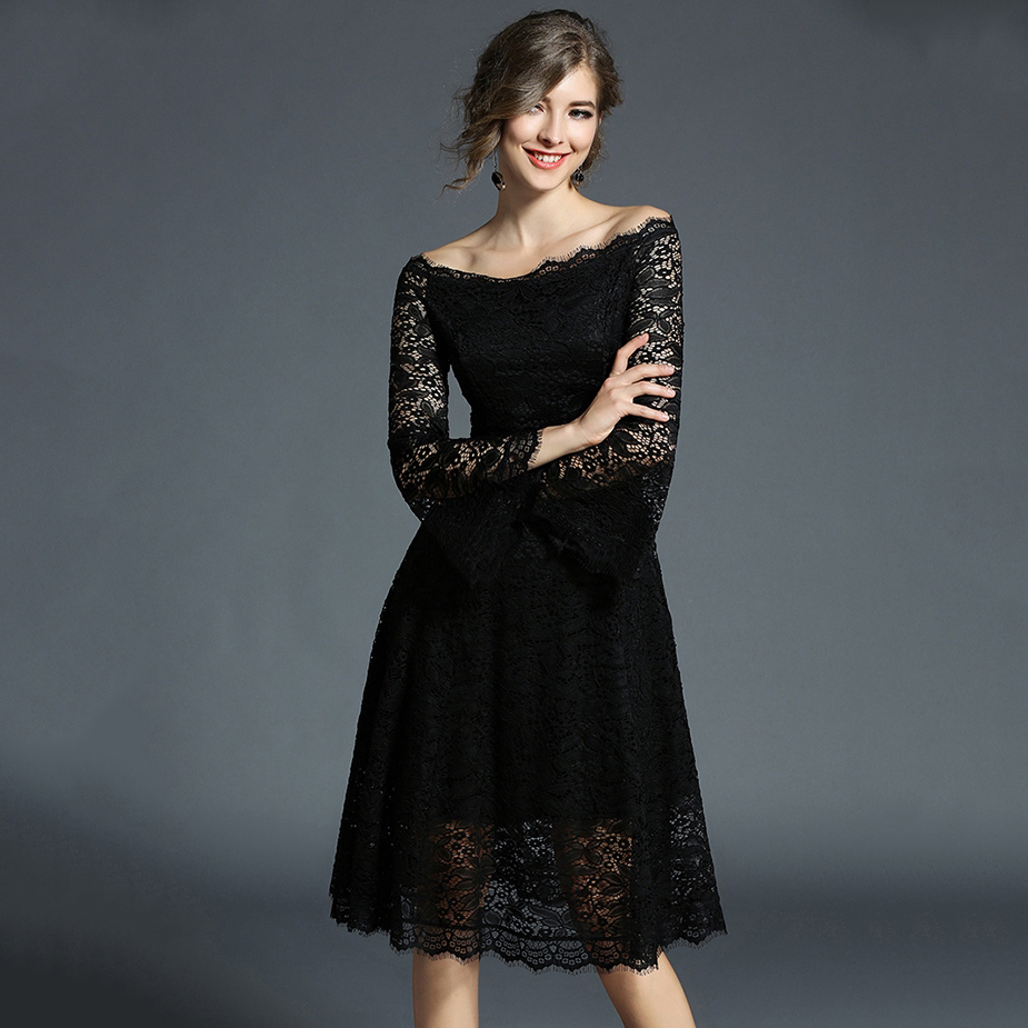 ชุดเดรสสั้นสีดำ ผ้าลูกไม้ แขนยาว กระโปรงทรงบาน แนว