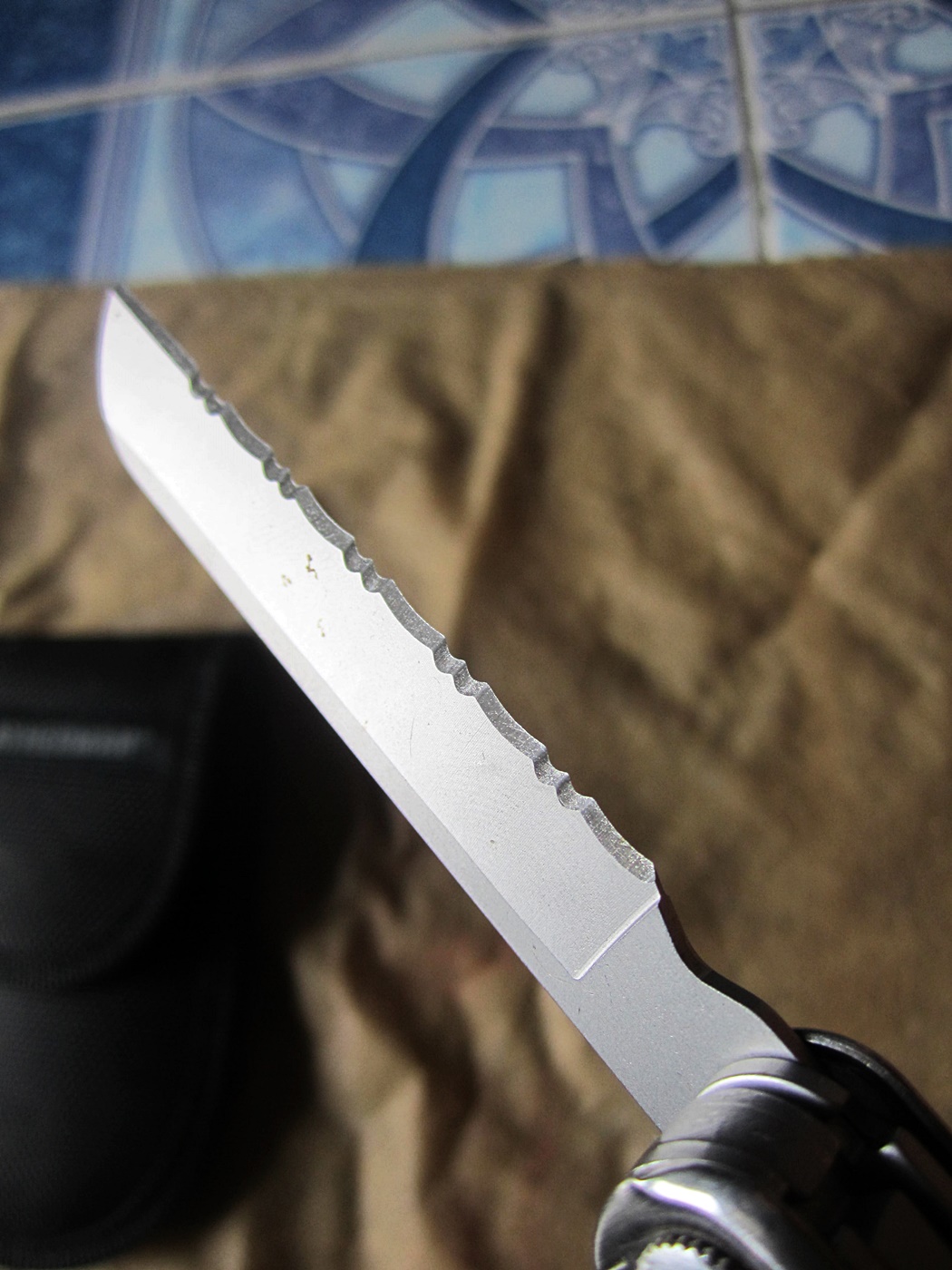 คีมLeatherman Rebar มีตำหนิ รุ่นเก่า แต่อุปกรณ์ใหม่อยู่